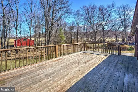 Exterior - 225 Pine Grove Rd, Bluemont, VA 20135 photo 6 of 9