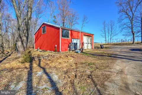 Exterior - 225 Pine Grove Rd, Bluemont, VA 20135 photo 9 of 9