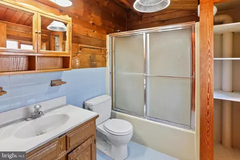 Bath - 225 Pine Grove Rd, Bluemont, VA 20135 photo 1 of 2