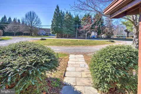 Exterior - 225 Pine Grove Rd, Bluemont, VA 20135 photo 2 of 9