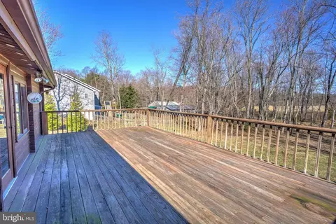 Exterior - 225 Pine Grove Rd, Bluemont, VA 20135 photo 4 of 9