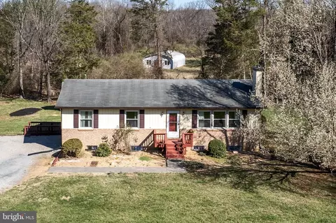 6521 Howellsville Rd, Boyce, VA 22620