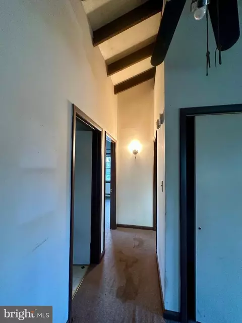 Entry Way - 1336 Old Winchester Rd, Boyce, VA 22620 photo 6 of 7