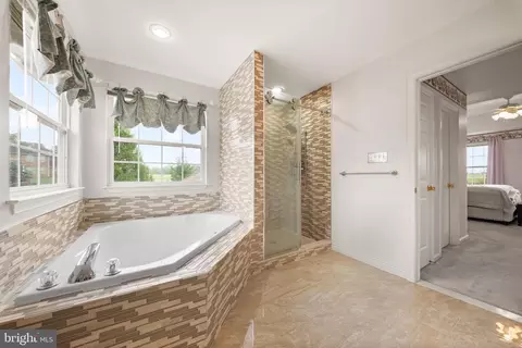 Bath - 99 Fox Ln, White Post, VA 22663 photo 7 of 11
