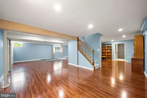 Living - 99 Fox Ln, White Post, VA 22663 photo 6 of 8