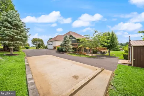 Exterior - 99 Fox Ln, White Post, VA 22663 photo 19 of 21