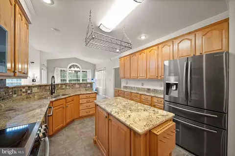 Kitchen - 99 Fox Ln, White Post, VA 22663 photo 2 of 4