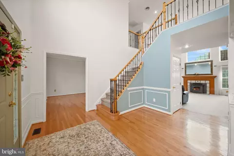 Entry Way - 99 Fox Ln, White Post, VA 22663 photo 4 of 13