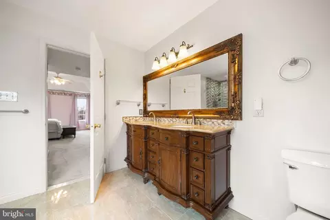 Bath - 99 Fox Ln, White Post, VA 22663 photo 6 of 11