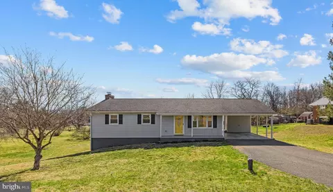 225 Possum Hollow Ln, Berryville, VA 22611