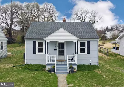 19 Page St, Berryville, VA 22611