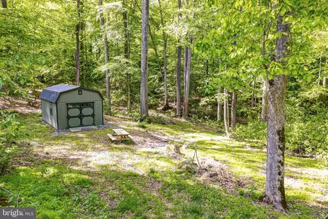 2900 Calmes Neck Lane Ln, Boyce, VA 22620