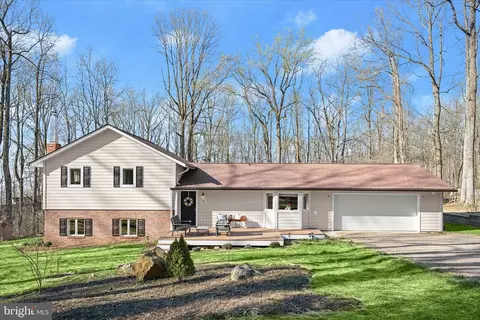 320 Barker Ln, Bluemont, VA 20135