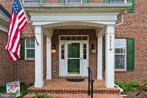 521 Page St, Berryville, VA 22611
