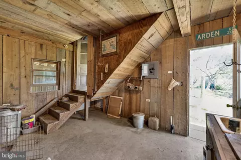 Entry Way - 871 Old Chapel Rd, Boyce, VA 22620 photo 19 of 22