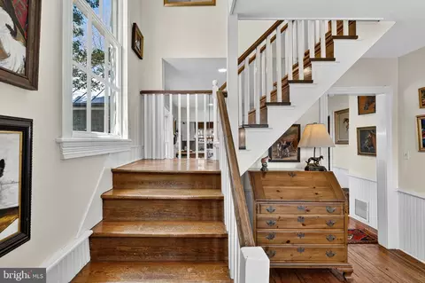 Entry Way - 871 Old Chapel Rd, Boyce, VA 22620 photo 13 of 22