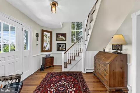 Entry Way - 871 Old Chapel Rd, Boyce, VA 22620 photo 7 of 22