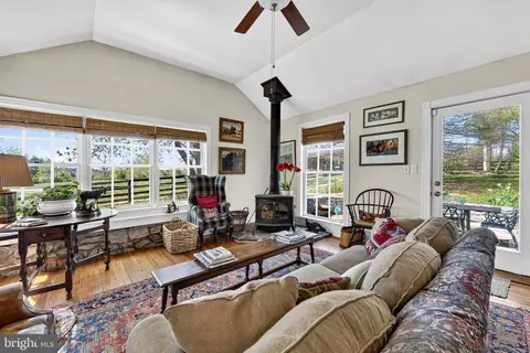 Living - 871 Old Chapel Rd, Boyce, VA 22620 photo 7 of 7