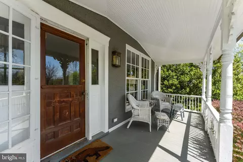 Exterior - 871 Old Chapel Rd, Boyce, VA 22620 photo 4 of 10