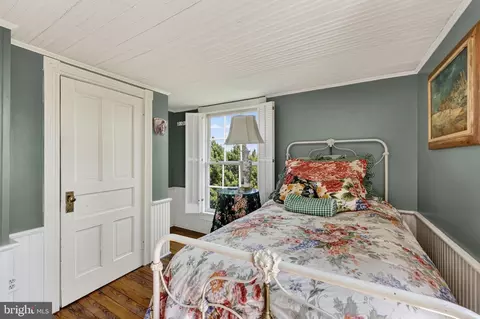 Bedroom - 871 Old Chapel Rd, Boyce, VA 22620 photo 5 of 10