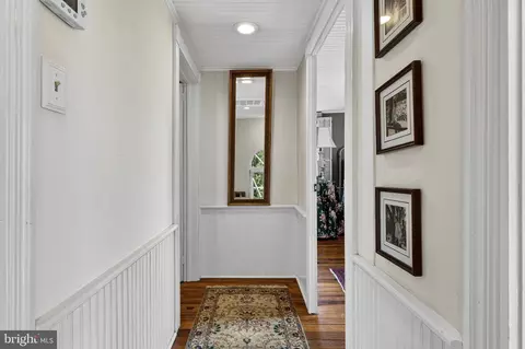 Entry Way - 871 Old Chapel Rd, Boyce, VA 22620 photo 14 of 22