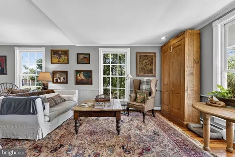 Living - 871 Old Chapel Rd, Boyce, VA 22620 photo 2 of 7