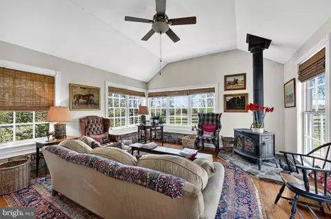 Living - 871 Old Chapel Rd, Boyce, VA 22620 photo 5 of 7