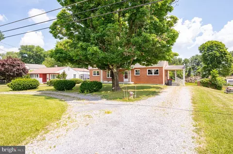 6073 Lord Fairfax Hwy, Berryville, VA 22611