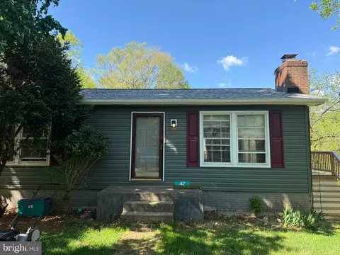 47 Evergreen Ln, Bluemont, VA 20135
