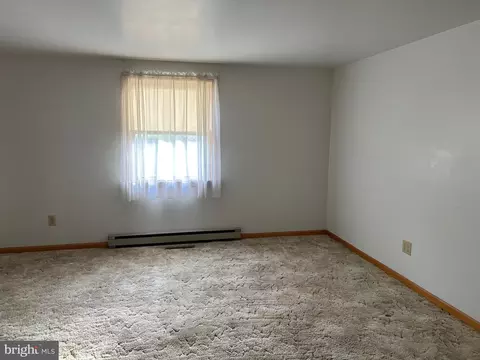 Living - 2091 Old Chapel Rd, Boyce, VA 22620 photo 2 of 2