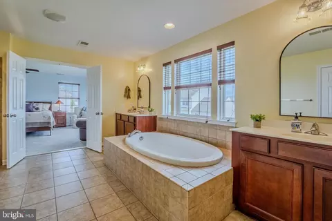 Bath - 231 Bradford Dr, Boyce, VA 22620 photo 1 of 3