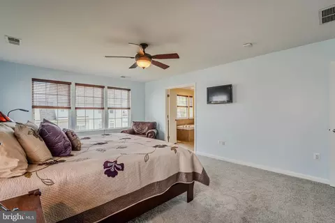 Bedroom - 231 Bradford Dr, Boyce, VA 22620 photo 2 of 6