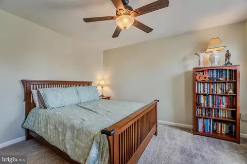 Bedroom - 231 Bradford Dr, Boyce, VA 22620 photo 3 of 6