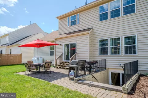 Exterior - 231 Bradford Dr, Boyce, VA 22620 photo 4 of 6