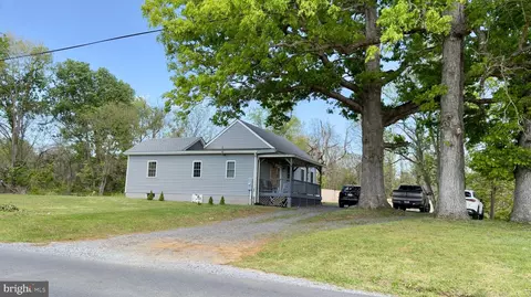 1752 Summit Point Rd, Berryville, VA 22611