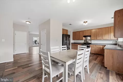 Entry Way - 116 Roseville Ct, Boyce, VA 22620 photo 5 of 11