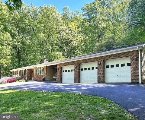 99 Carefree Ln, Boyce, VA 22620