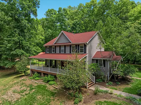Exterior - 355 Duke Ln, Bluemont, VA 20135 photo 7 of 16