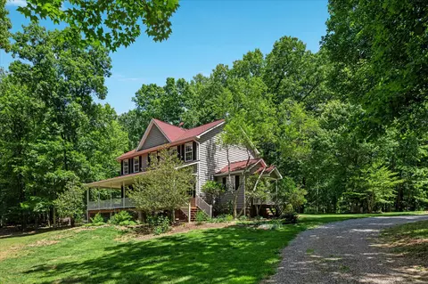 Exterior - 355 Duke Ln, Bluemont, VA 20135 photo 8 of 16