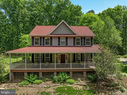 Exterior - 355 Duke Ln, Bluemont, VA 20135 photo 2 of 16