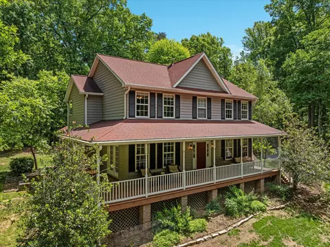 Exterior - 355 Duke Ln, Bluemont, VA 20135 photo 5 of 16