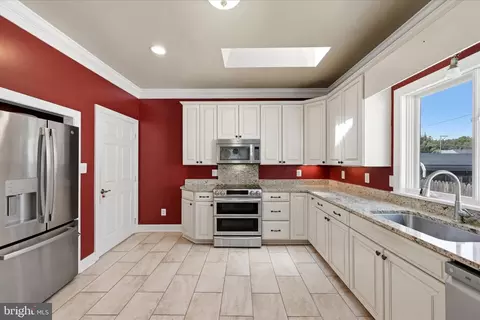 Kitchen - 59 Howards Ln, Boyce, VA 22620 photo 3 of 7