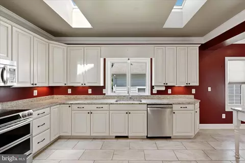 Kitchen - 59 Howards Ln, Boyce, VA 22620 photo 4 of 7