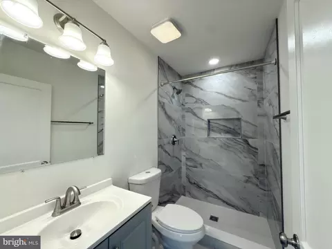 Bath - 11 Virginia Ave, Boyce, VA 22620 photo 2 of 4