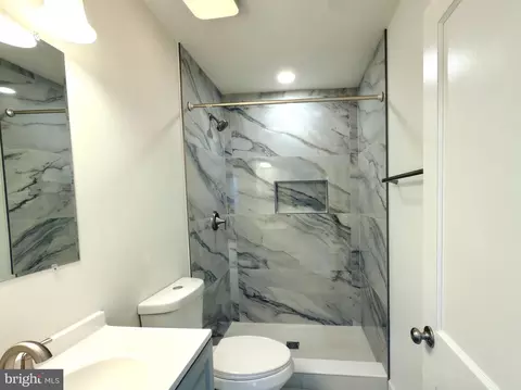Bath - 11 Virginia Ave, Boyce, VA 22620 photo 1 of 4
