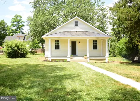 11 Virginia Ave, Boyce, VA 22620