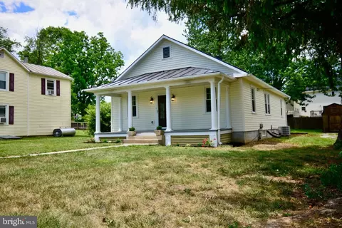 Exterior - 11 Virginia Ave, Boyce, VA 22620 photo 4 of 6