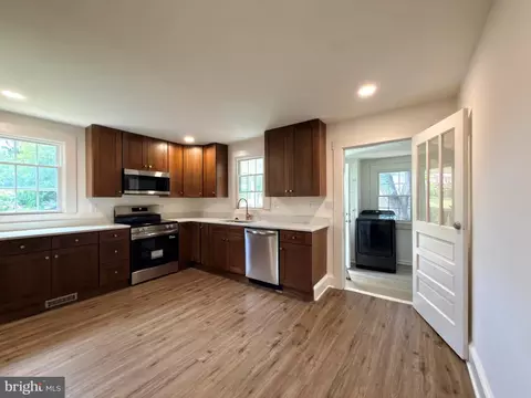 Kitchen - 11 Virginia Ave, Boyce, VA 22620 photo 4 of 6