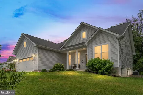 421 Ridge Rd, Berryville, VA 22611