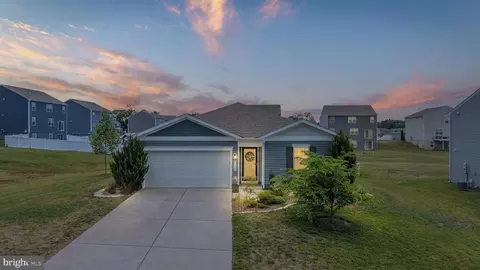 513 Weeks Ct, Berryville, VA 22611